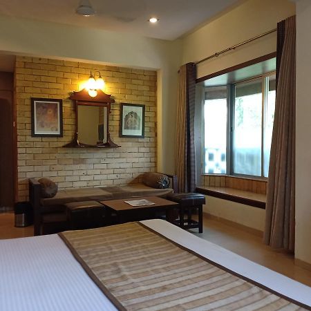 Hotel Chandralok Lonavala Bagian luar foto