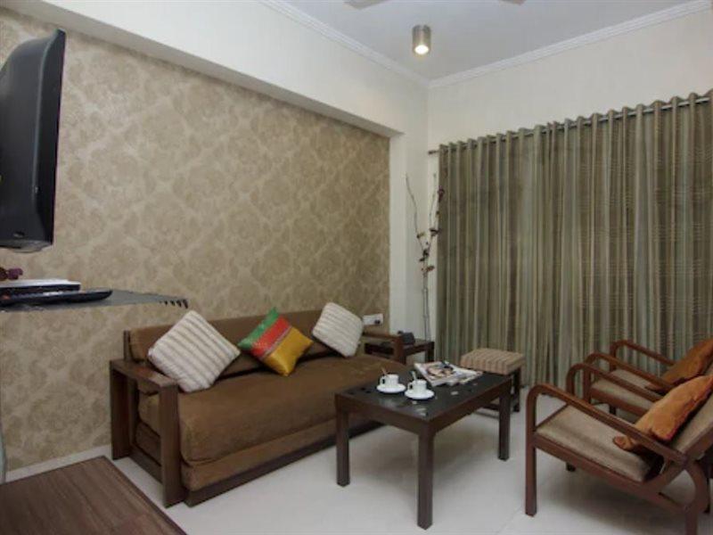 Hotel Chandralok Lonavala Bagian luar foto