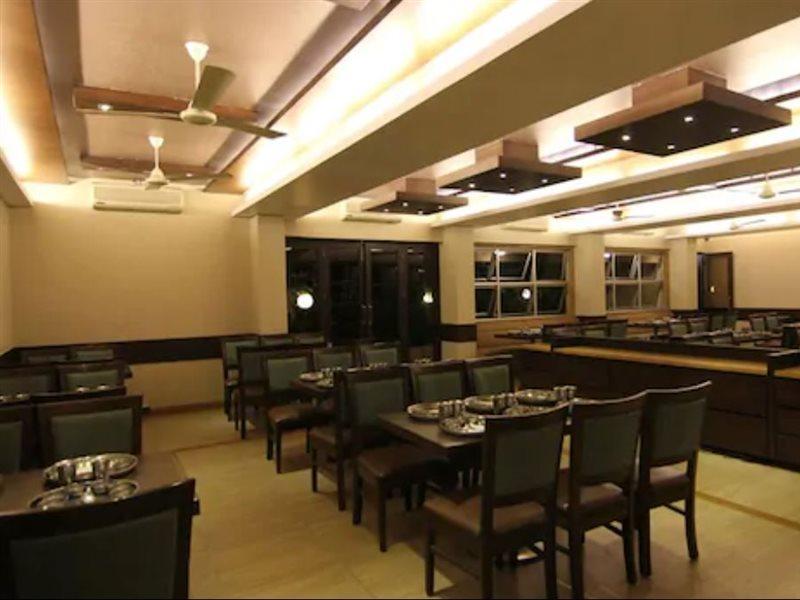 Hotel Chandralok Lonavala Bagian luar foto