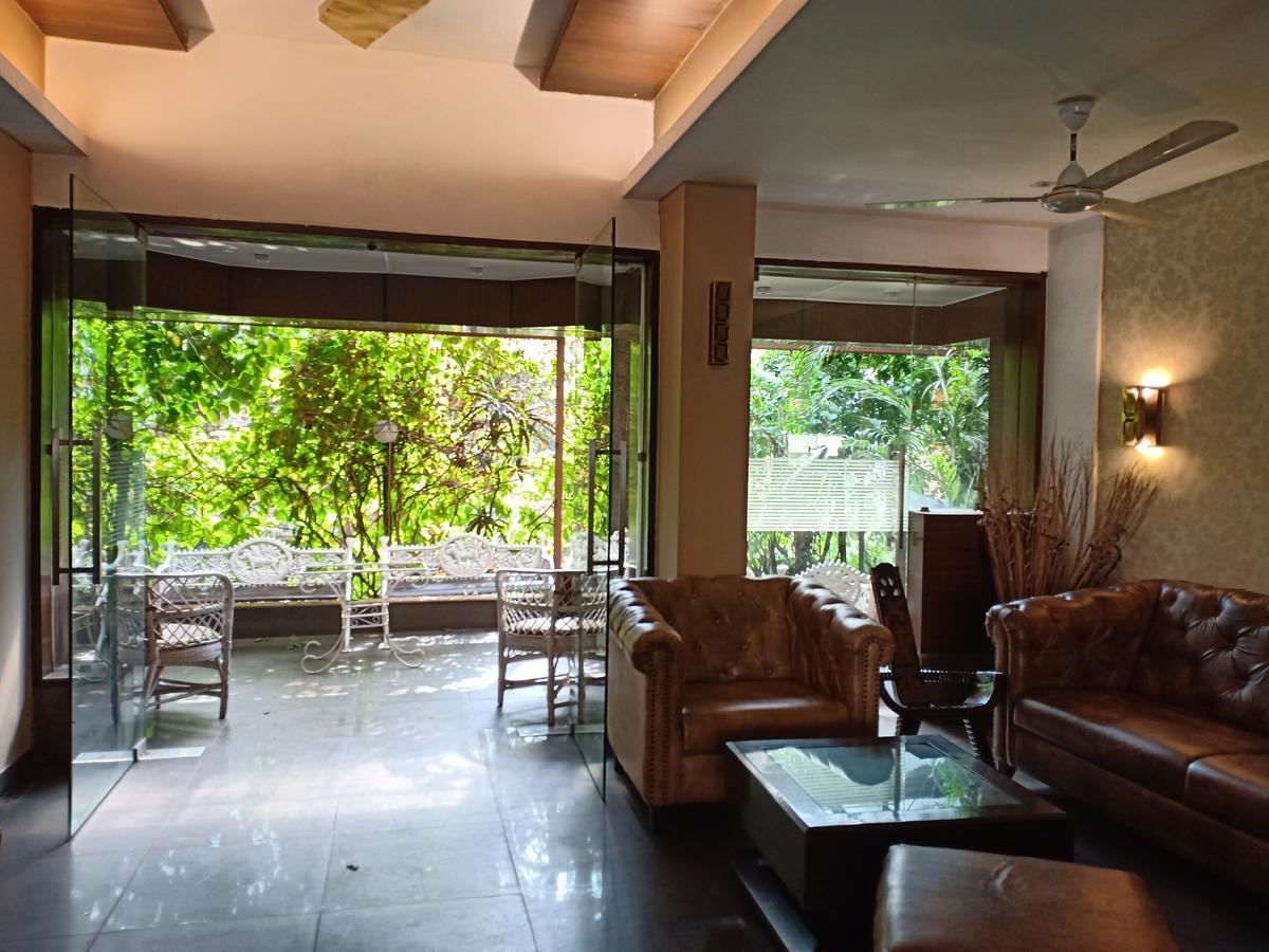 Hotel Chandralok Lonavala Bagian luar foto