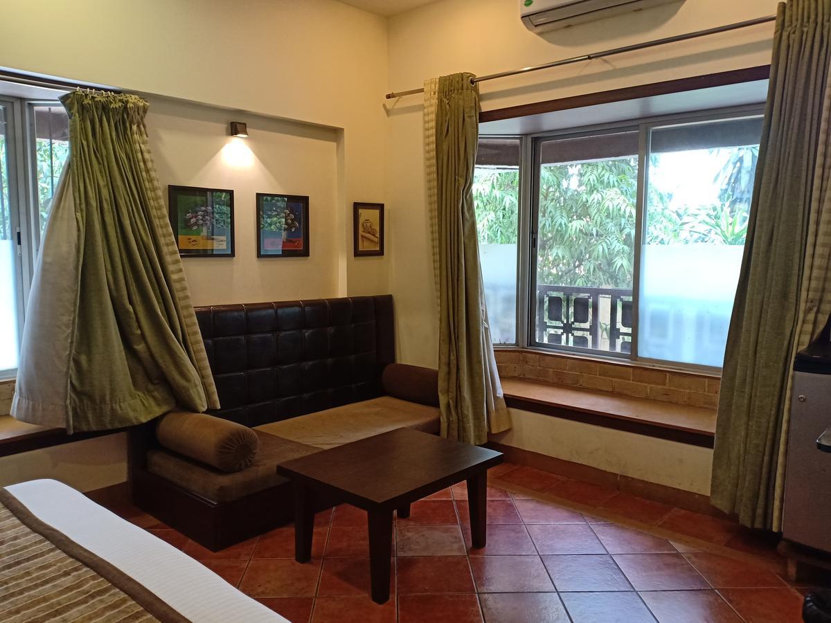 Hotel Chandralok Lonavala Bagian luar foto