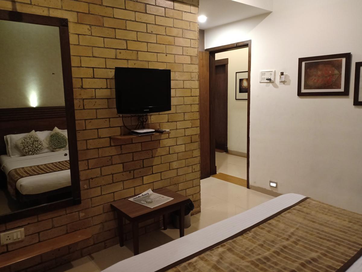 Hotel Chandralok Lonavala Bagian luar foto