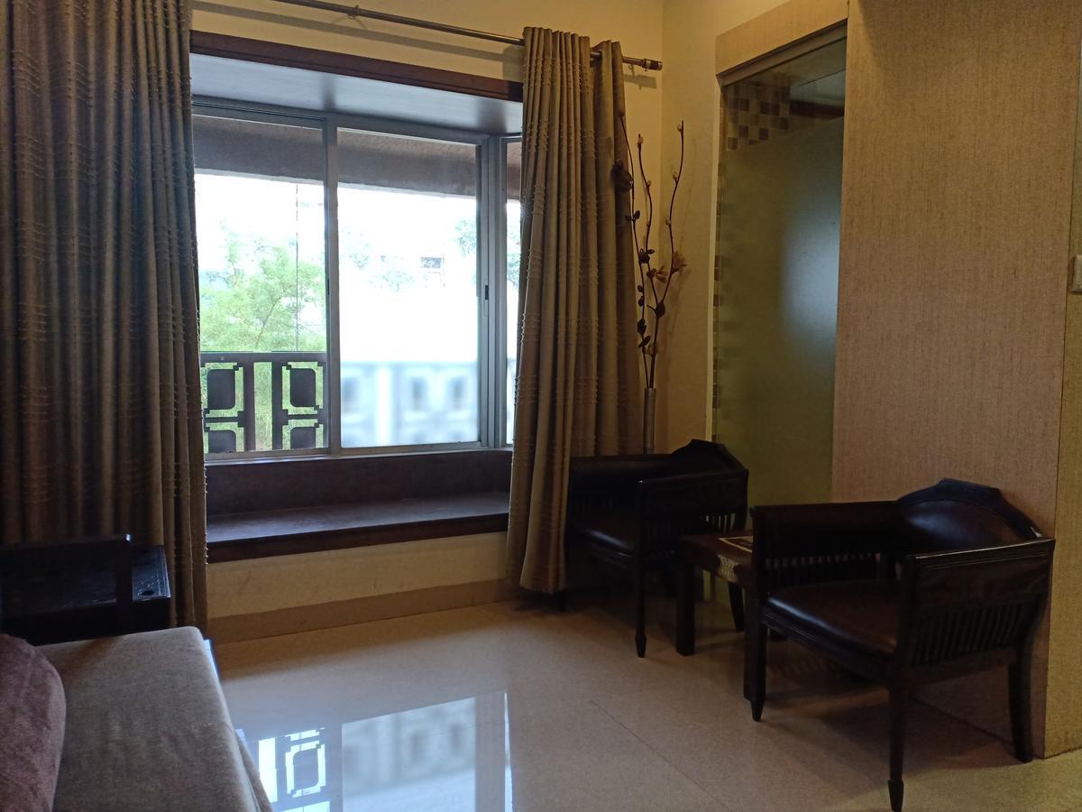 Hotel Chandralok Lonavala Bagian luar foto