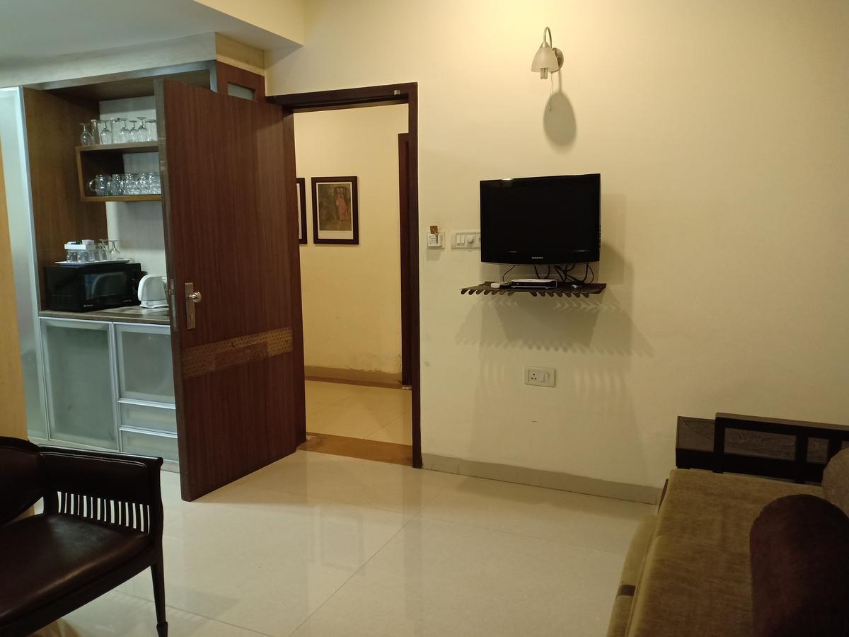 Hotel Chandralok Lonavala Bagian luar foto