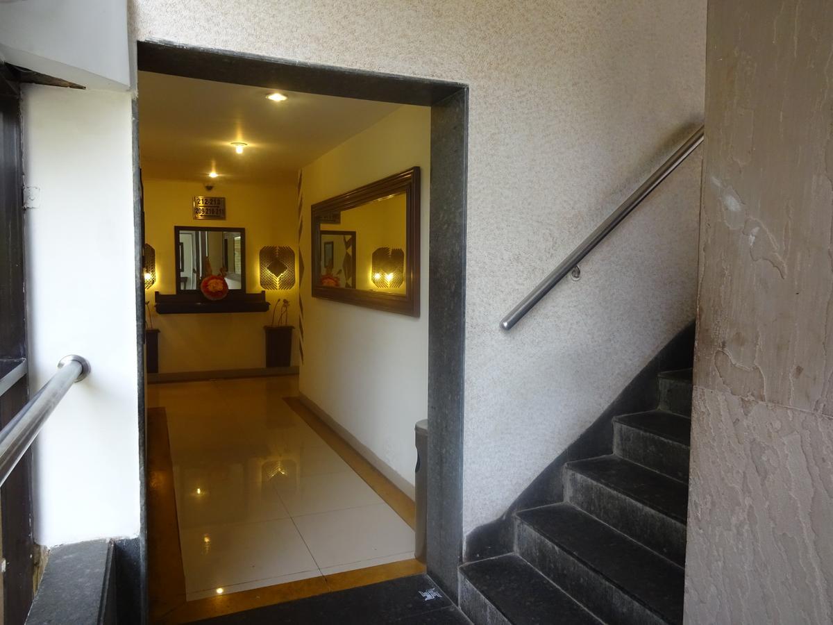 Hotel Chandralok Lonavala Bagian luar foto