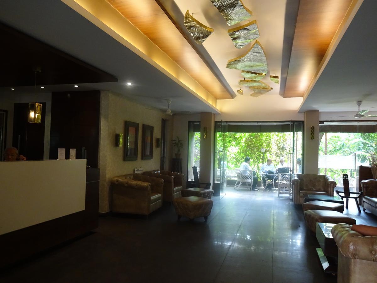 Hotel Chandralok Lonavala Bagian luar foto